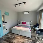 Oliva Butik 3*